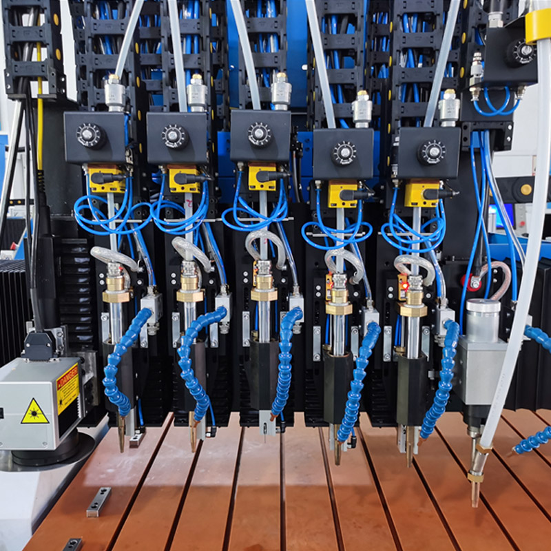 Máquina compuesta de soldadura de pernos de marcado CNC